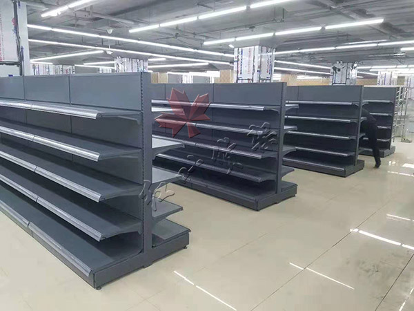 商丘某購物廣場(chǎng)商超貨架案例
