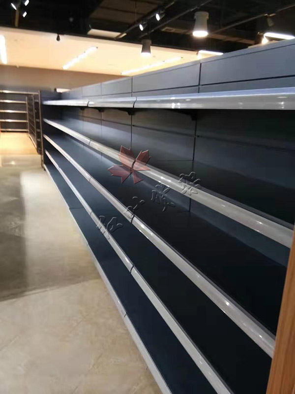 商丘某購物廣場(chǎng)商超貨架案例